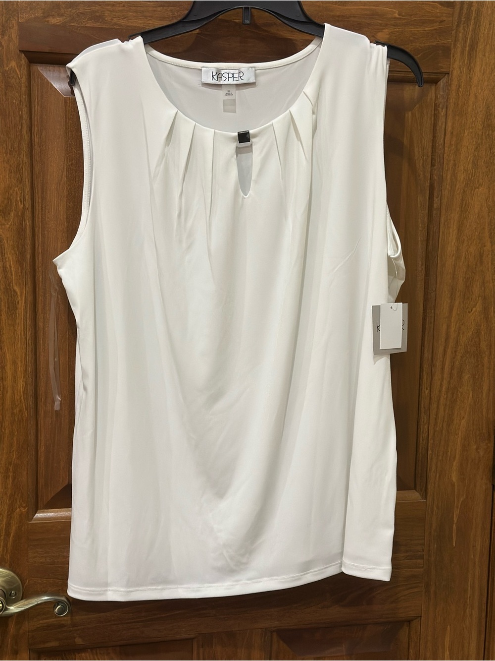 Kasper NWT Vanilla Ice Sleeveless Pleated Keyhole Blouse XL